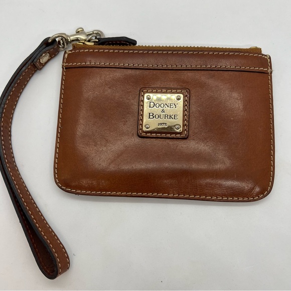 Dooney & Bourke Brown Leather Wristlet Zip Clutch Wallet | Classic Logo | EUC - Picture 1 of 11
